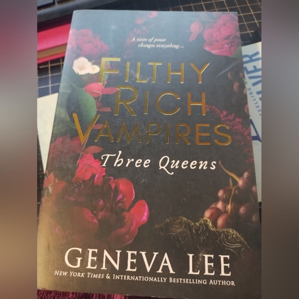 Filthy Rich Vampires - Three Queens Geneva Lee Series Book 3 Paperback N… - Picture 1 of 4
